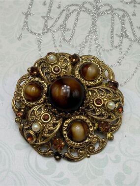 🎃🎃Vintage Austrian Hungarian Brooch Gorgeous #cz16